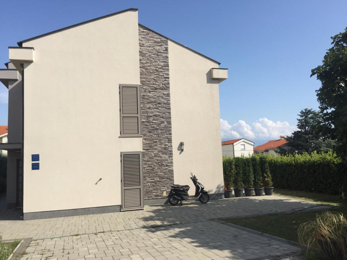 Apartments Santis10 Башка Екстер'єр фото