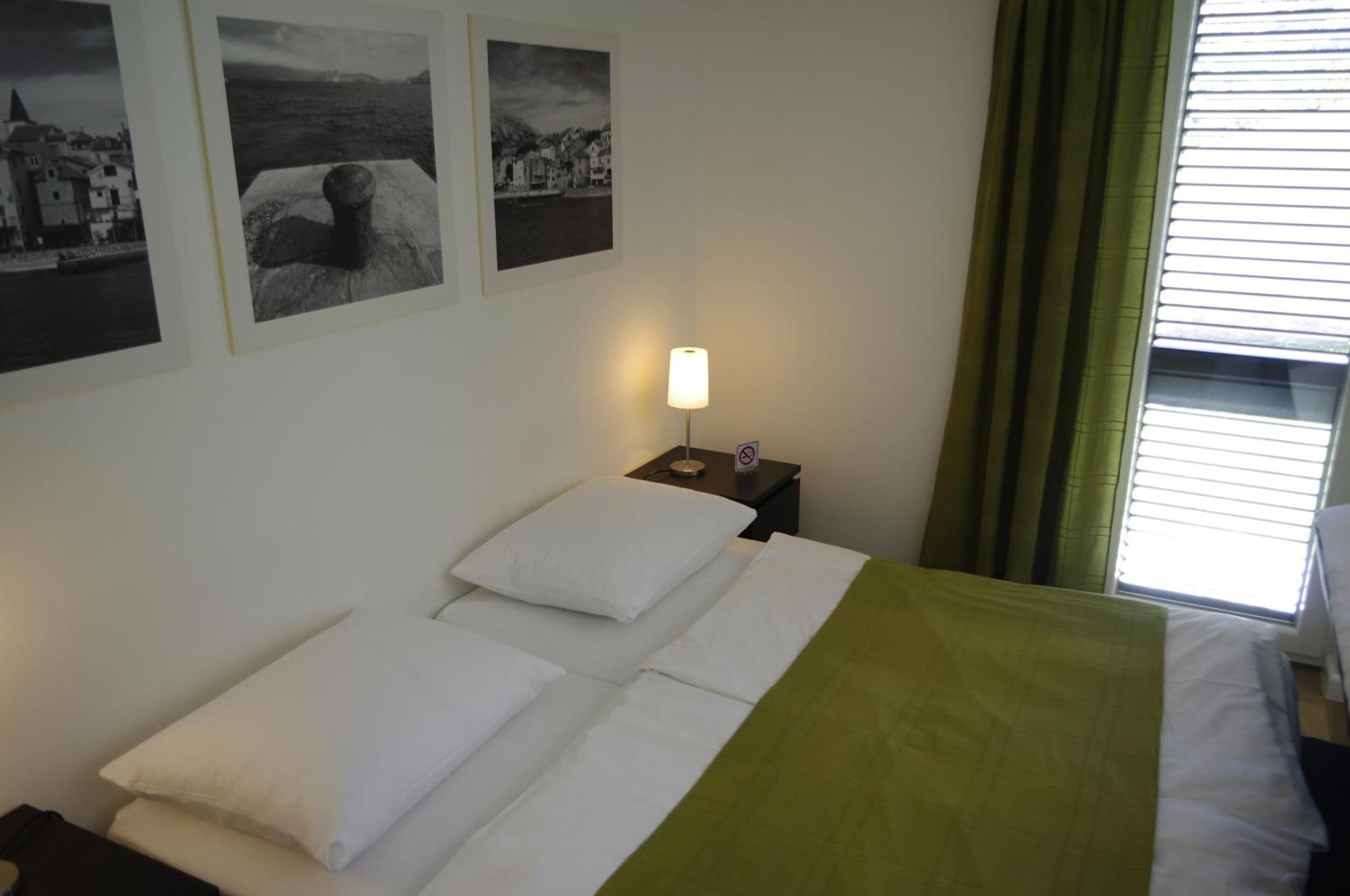 Apartments Santis10 Башка Екстер'єр фото