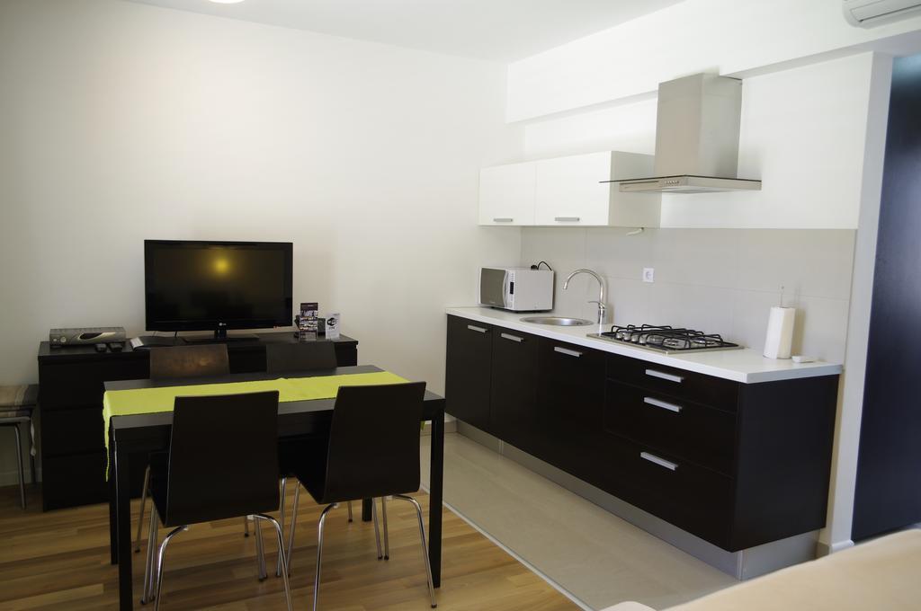 Apartments Santis10 Башка Екстер'єр фото