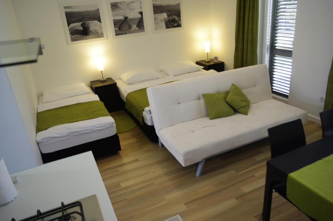 Apartments Santis10 Башка Екстер'єр фото